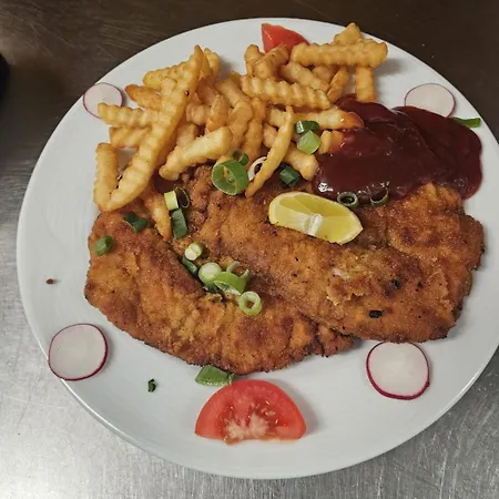 - Restaurant Baumann ホテル フライベルク・アム・ネッカー