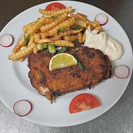 - Restaurant Baumann Hotel Freiberg am Neckar