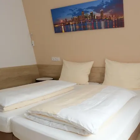 - Restaurant Baumann 2* Freiberg am Neckar