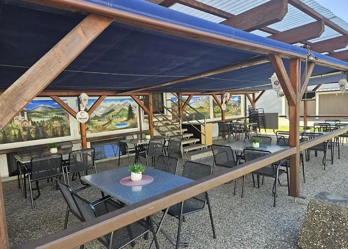 - Restaurant Baumann Hotel Freiberg am Neckar