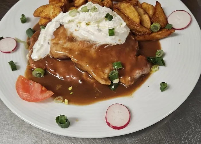 - Restaurant Baumann Hotel Freiberg am Neckar